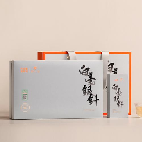 片仔癀-白毫银针